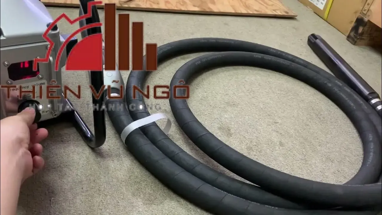 Đầm D&ugrave;i Biến Tần EXEN HBM40VF 