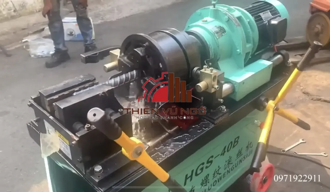 M&aacute;y Tiện Ren Sắt C&acirc;y HGS40