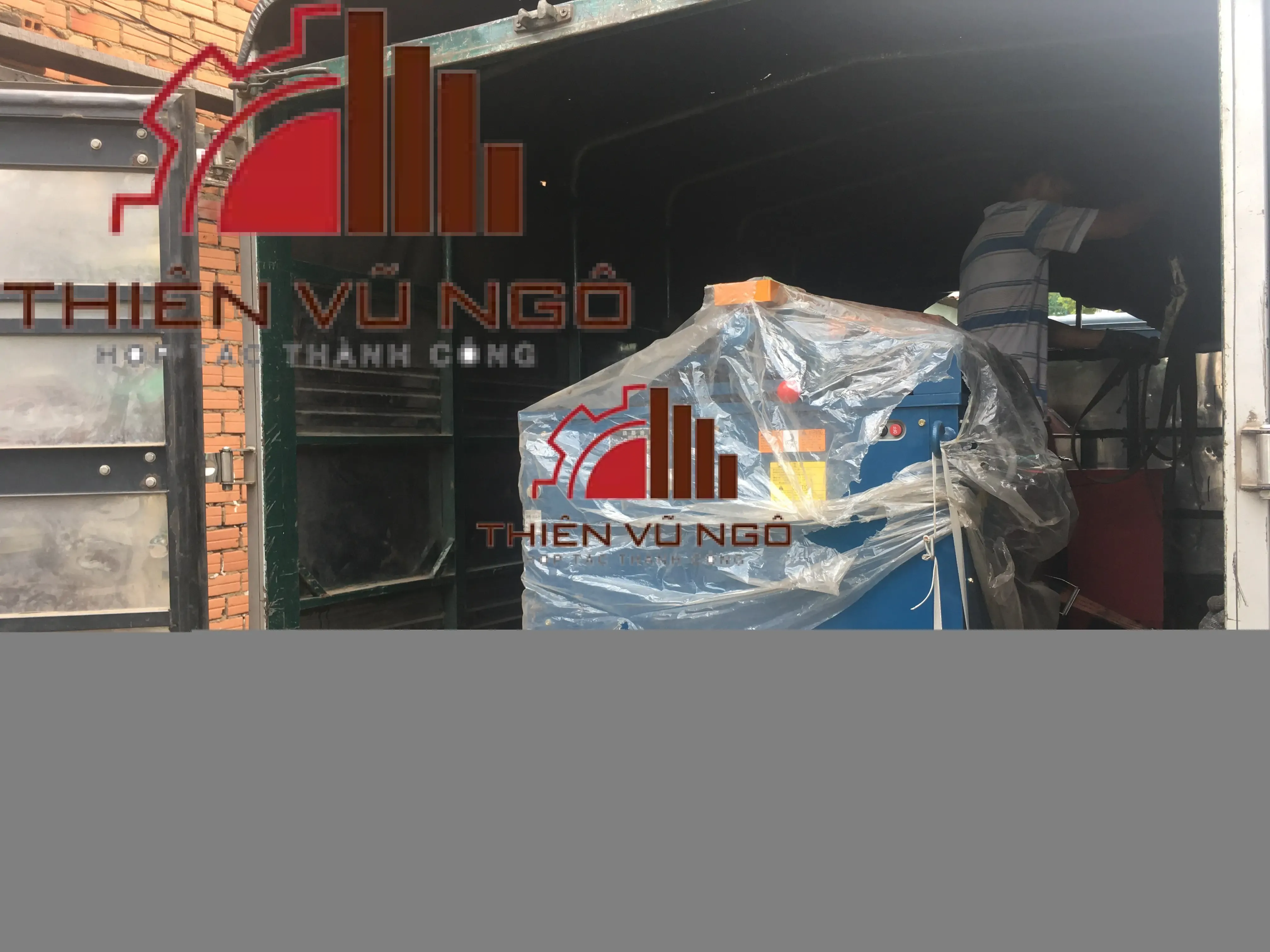 m&aacute;y uốn sắt TOYO B-33