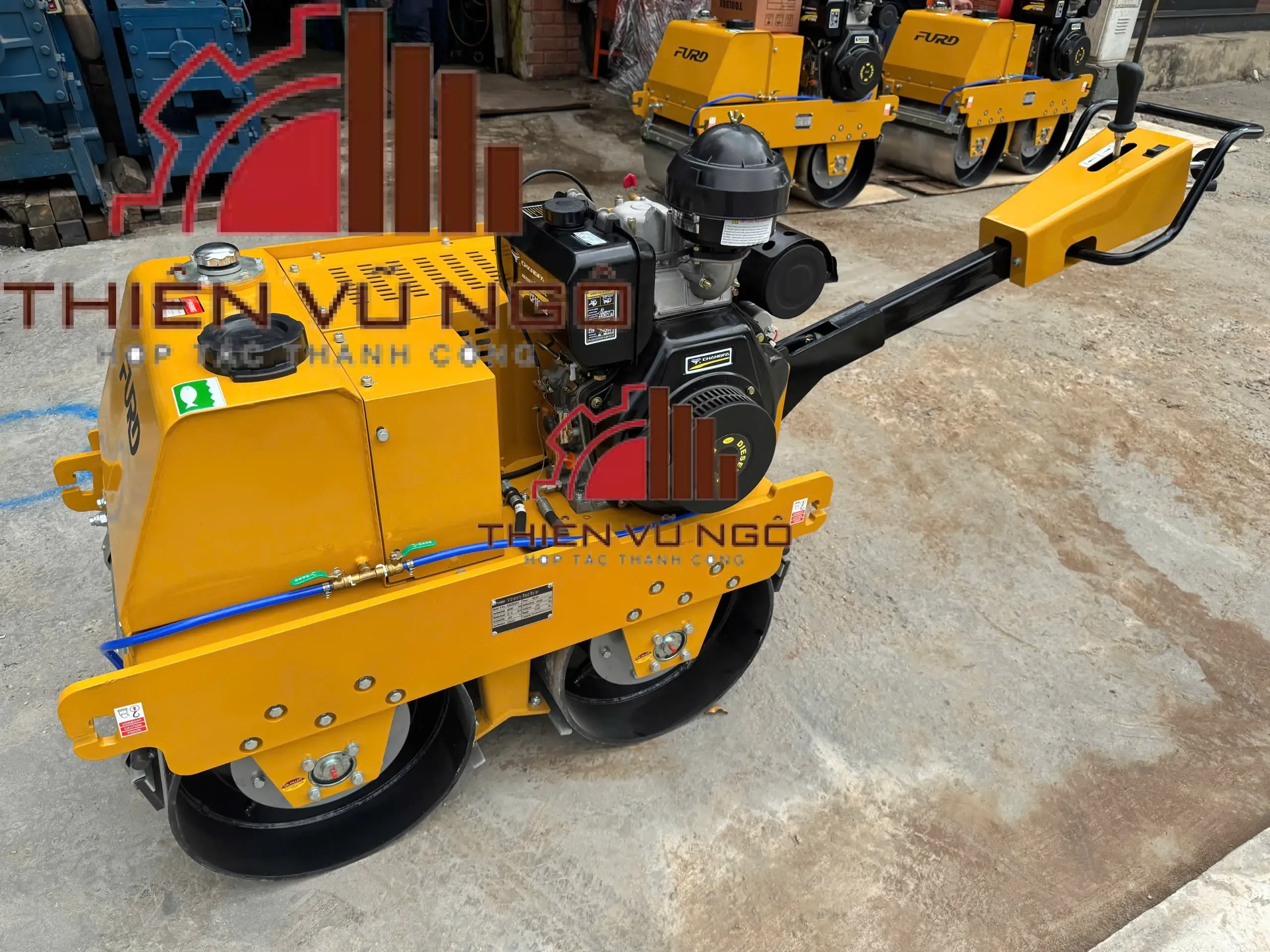 Xe lu tay 600kg FUREKI FYL-S600JH