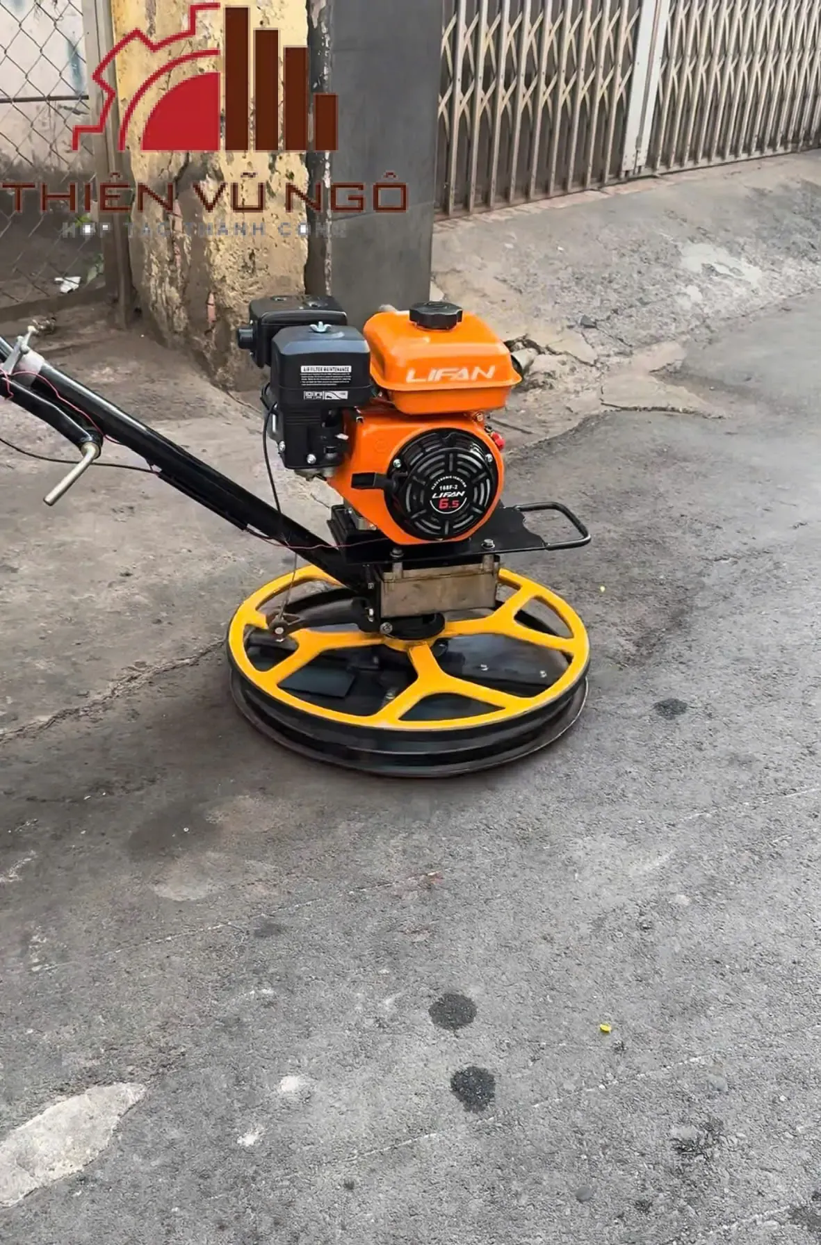 M&aacute;y xoa nền b&ecirc; t&ocirc;ng DRM60 m&acirc;m 600mm
