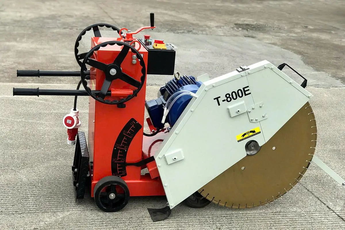 Máy Cắt Bê Tông Q800