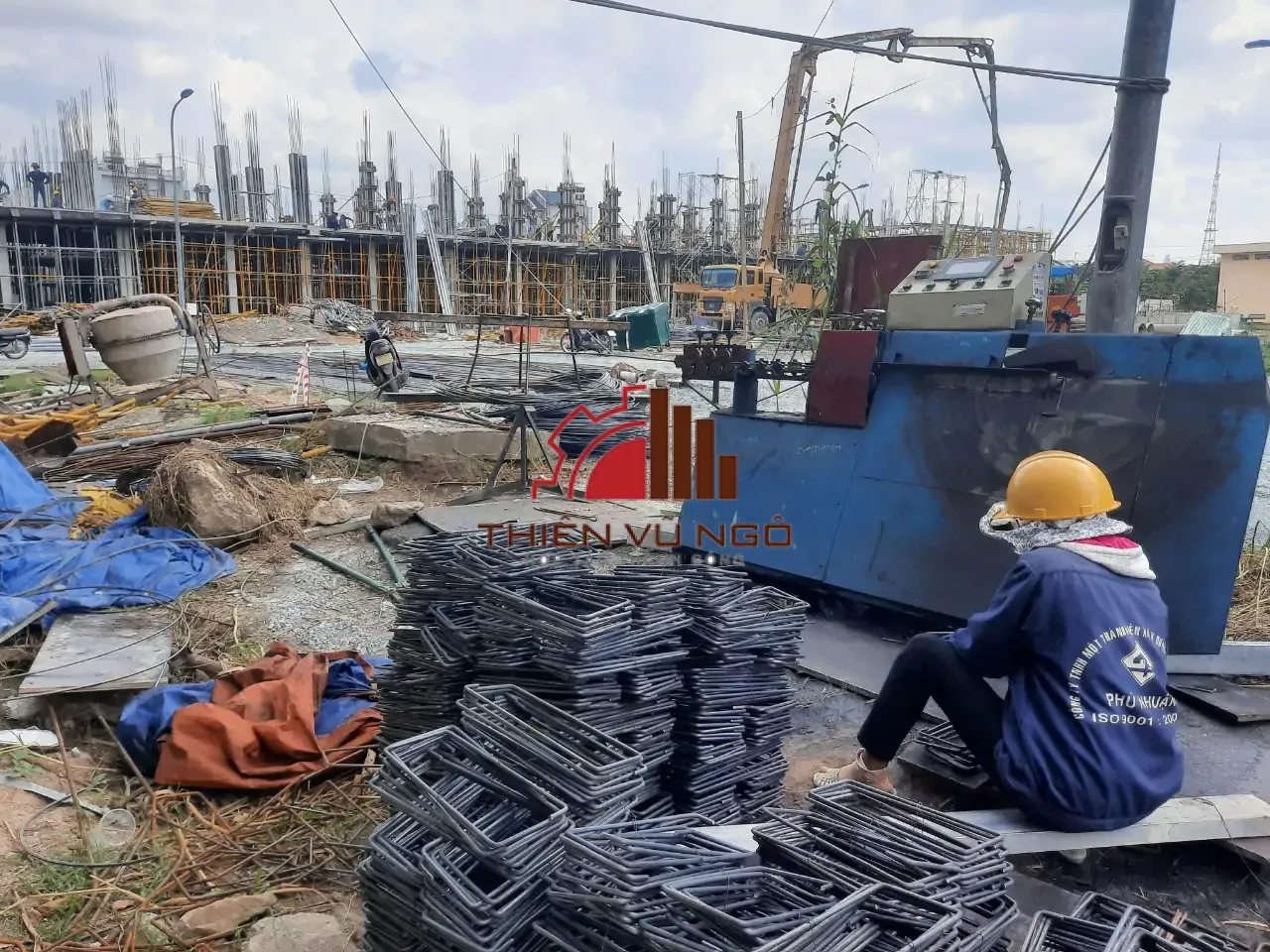 Cho Thu&ecirc; M&aacute;y Bẻ Đai Sắt Tự Động