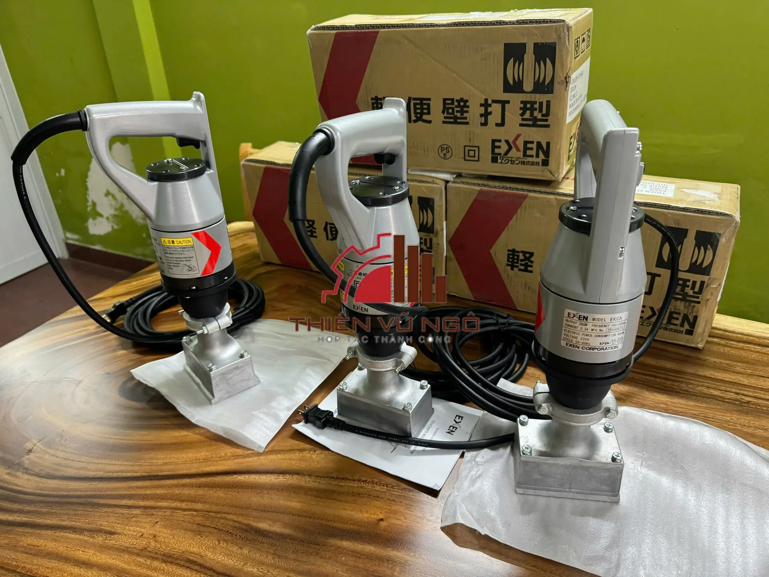 Máy đầm rung bê tông EXEN EKCA