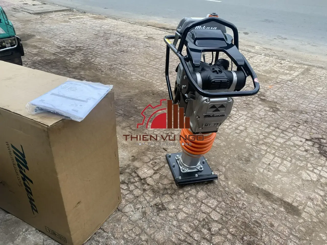 Máy đầm cóc mikasa MT77HRL