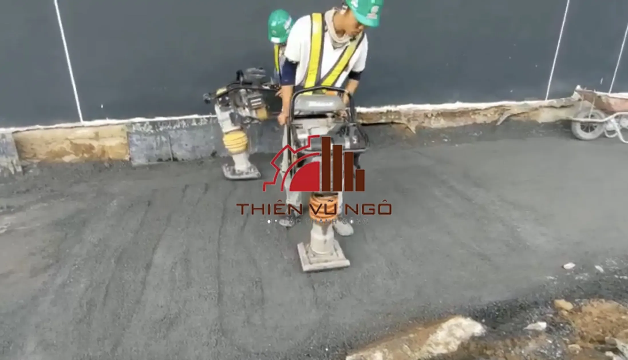 Cho Thu&ecirc; M&aacute;y Đầm C&oacute;c 