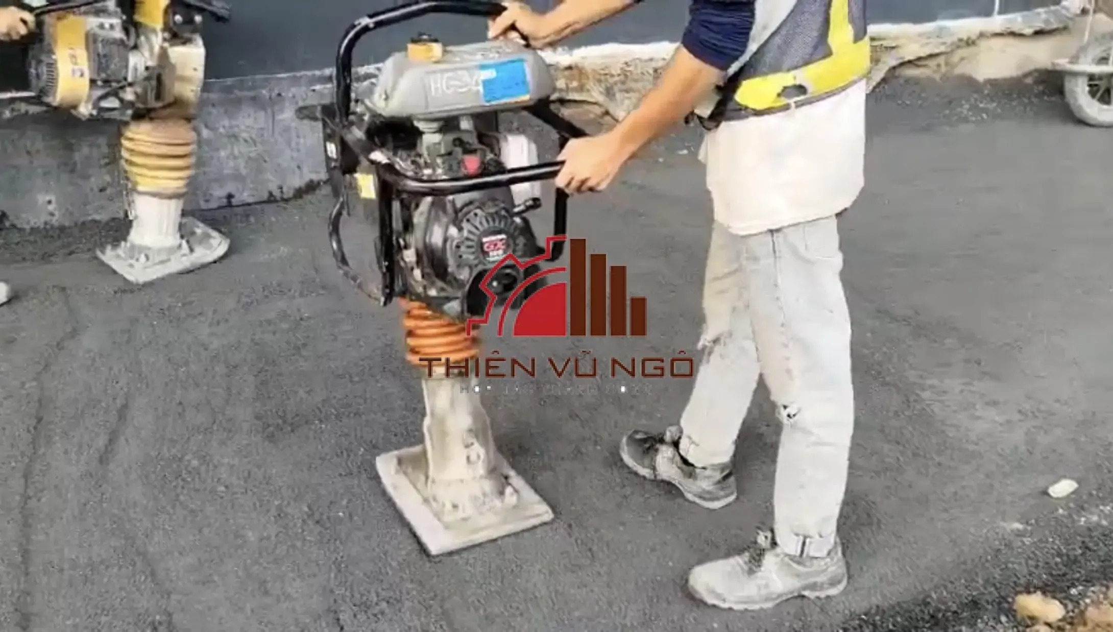 Cho Thu&ecirc; M&aacute;y Đầm C&oacute;c 