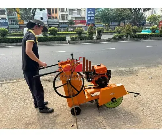 Máy cắt bê tông KC24 lắp động cơ LIFAN C188FD