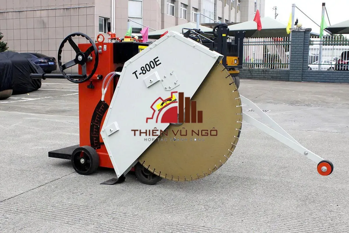 Máy cắt bê tông T-1200E chạy điện 22KW