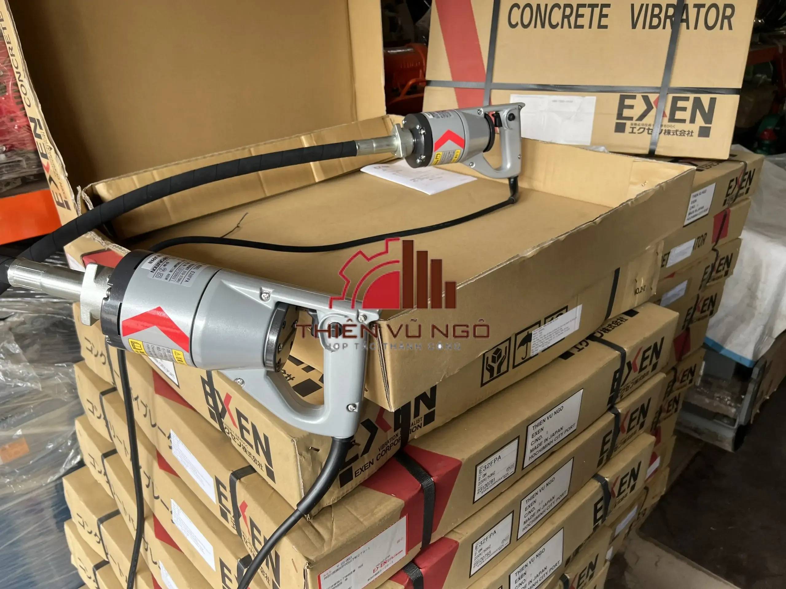 Máy đầm dùi bê tông 